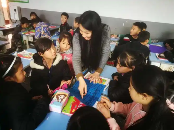 重视学生动态经常把目光聚焦在这些躲在“孤独城堡”里的孩子 重视学生动态经常把目光聚焦在这些躲在“孤独城堡”里的孩子